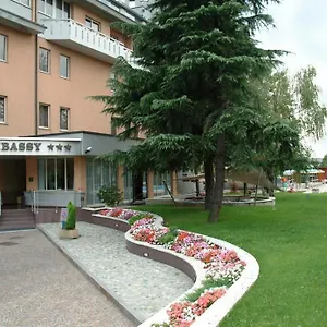 Embassy Otel Pero
